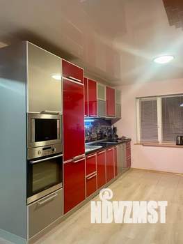 Дом 180м², 3-этажный, посуточно,