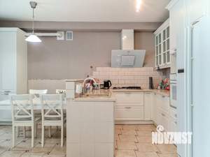 Таунхаус 230м², 3-этажный, участок 2 сот.