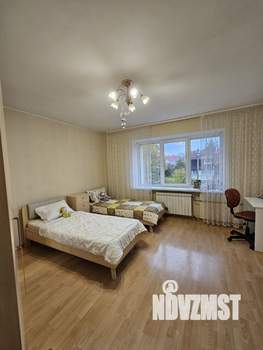 Дом 160м², 3-этажный, участок 15 сот.