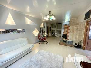 Дом 206м², 2-этажный, участок 11 сот.