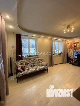 Дом 324м², 3-этажный, участок 8 сот.