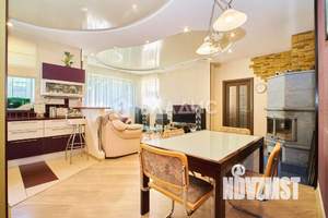 Дом 192м², 2-этажный, участок 10 сот.