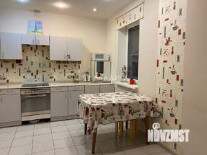 Дом 324м², 3-этажный, участок 8 сот.