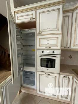 Таунхаус 210м², 3-этажный, участок 4 сот.