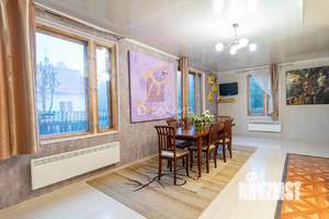 Дом 206м², 2-этажный, участок 11 сот.