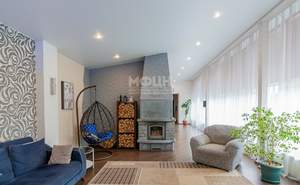 Дом 350м², 2-этажный, участок 10 сот.  