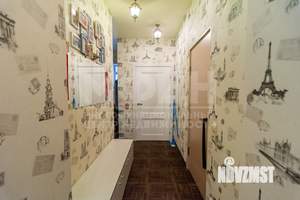 Дом 198м², 2-этажный, участок 12 сот.  