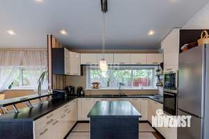 Дом 350м², 2-этажный, участок 10 сот.  