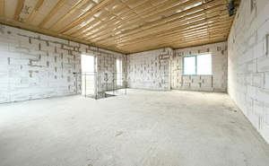 Дом 176м&sup2;, 3-этажный, участок 6 сот.  