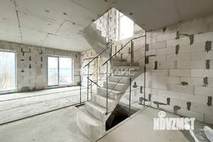 Таунхаус 176м&sup2;, 3-этажный, участок 6 сот.  