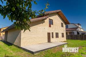 Дом 234м², 2-этажный, участок 10 сот.  