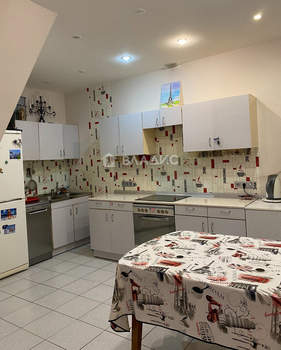 Дом 324м², 3-этажный, участок 8 сот.  