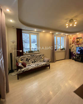 Дом 324м², 3-этажный, участок 8 сот.  