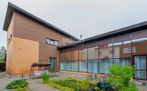 Дом 350м², 2-этажный, участок 10 сот.  