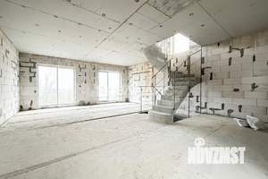 Таунхаус 176м&sup2;, 3-этажный, участок 6 сот.  