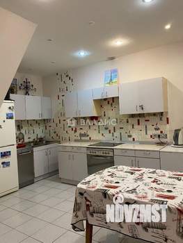 Дом 324м², 3-этажный, участок 8 сот.  