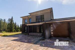 Коттедж 450м², 2-этажный, участок 50 сот.  