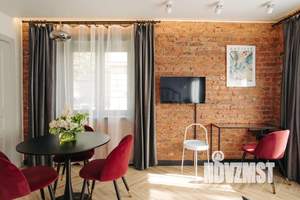 Студия квартира, посуточно, 32м2, 1/5 этаж