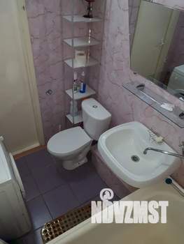 Студия квартира, посуточно, 38м2, 1/15 этаж