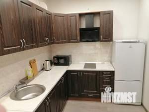 Студия квартира, посуточно, 36м2, 1/9 этаж