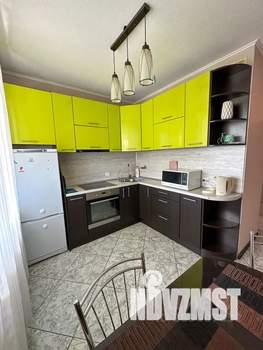 1-к квартира, посуточно, 37м2, 10/10 этаж