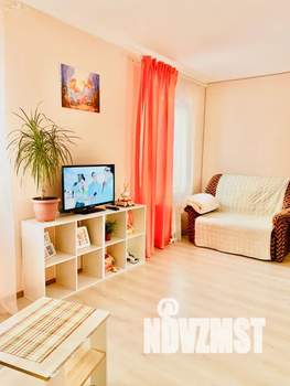 1-к квартира, посуточно, 42м2, 9/18 этаж