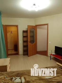 Студия квартира, посуточно, 40м2, 1/5 этаж