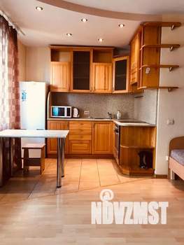 Студия квартира, посуточно, 35м2, 3/10 этаж