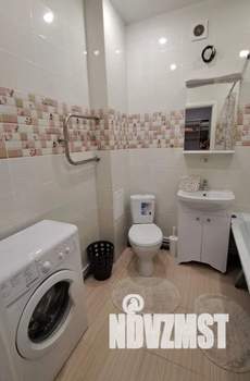 1-к квартира, посуточно, 40м2, 7/9 этаж