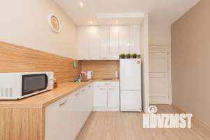 Студия квартира, посуточно, 38м2, 4/4 этаж