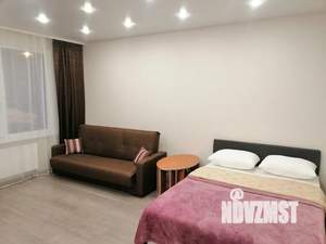 Студия квартира, посуточно, 36м2, 1/9 этаж