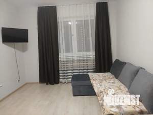 Студия квартира, посуточно, 46м2, 15/25 этаж