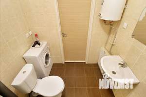 Студия квартира, посуточно, 36м2, 1/5 этаж