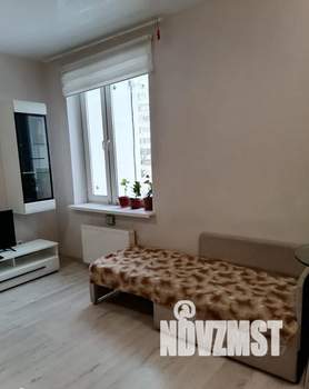 Студия квартира, посуточно, 33м2, 1/9 этаж