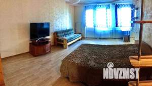 Студия квартира, посуточно, 35м2, 3/10 этаж