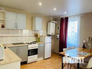 Студия квартира, посуточно, 40м2, 3/5 этаж