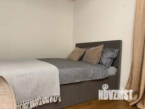 Студия квартира, посуточно, 35м2, 1/3 этаж