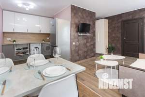 1-к квартира, посуточно, 38м2, 4/25 этаж