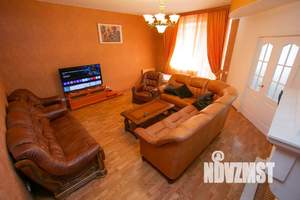 4-к квартира, посуточно, 130м2, 2/3 этаж