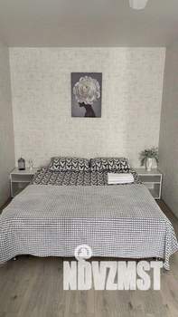 1-к квартира, посуточно, 42м2, 1/1 этаж