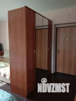 Студия квартира, посуточно, 37м2, 1/3 этаж