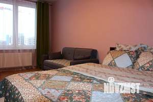 1-к квартира, посуточно, 37м2, 8/10 этаж