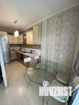 Студия квартира, посуточно, 43м2, 4/8 этаж