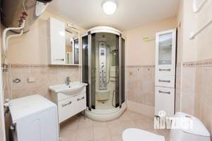 Студия квартира, на длительный срок, 65м2, 3/3 этаж