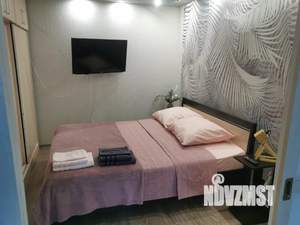 Студия квартира, посуточно, 40м2, 1/4 этаж