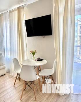 Студия квартира, посуточно, 40м2, 21/24 этаж