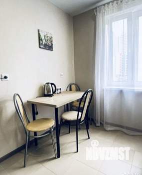 Студия квартира, посуточно, 35м2, 3/9 этаж