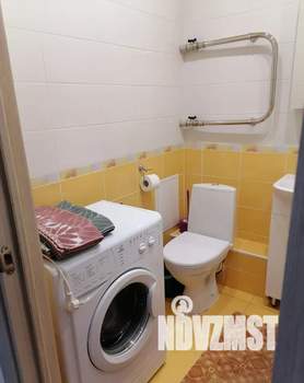 Студия квартира, посуточно, 33м2, 1/9 этаж