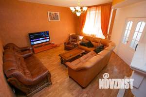 4-к квартира, посуточно, 130м2, 2/3 этаж