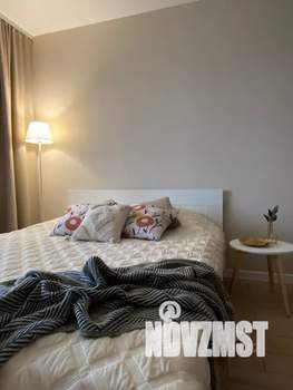 1-к квартира, посуточно, 37м2, 7/10 этаж